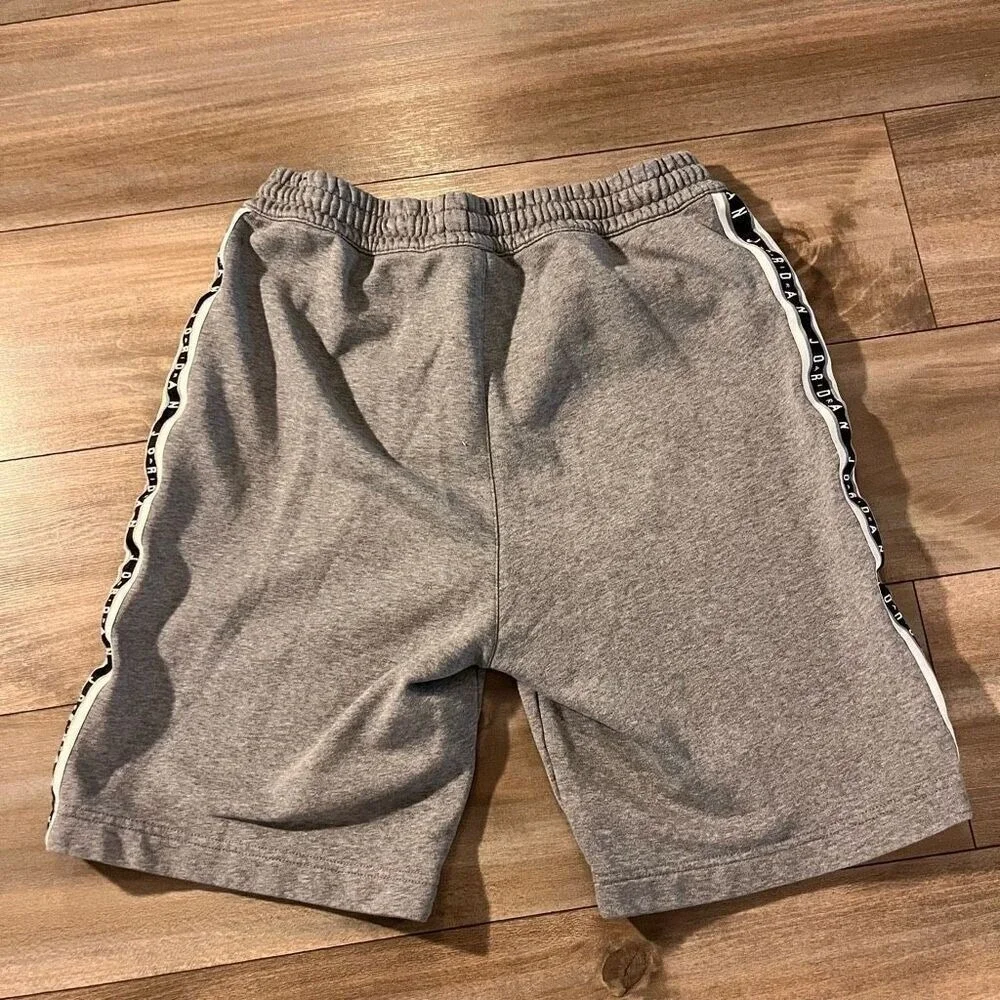 Jordan‎ Mens Gray Fleece Basketball Shorts Jumpman Logo Size Large  Bin J-12